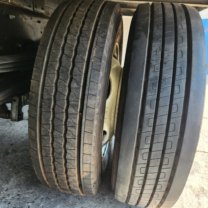2020 Isuzu Elf - Image 29 of 31