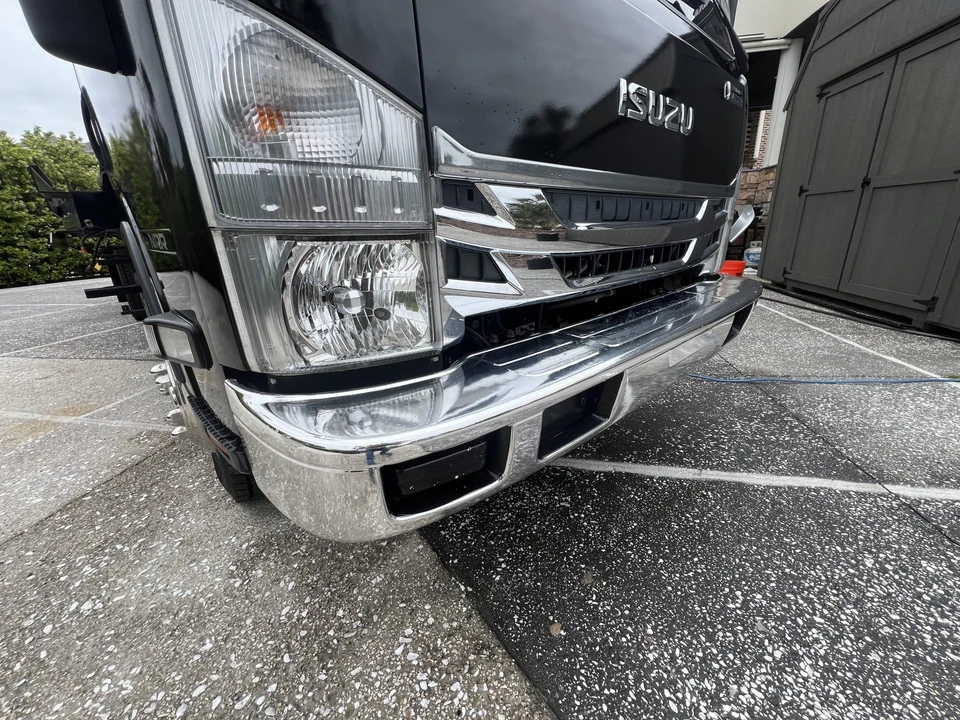 2020 Isuzu Elf - Image 12 of 31