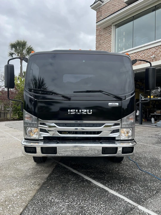 2020 Isuzu Elf - Image 9 of 31