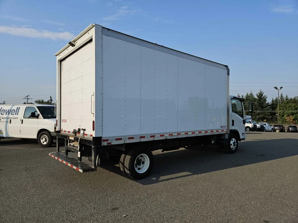 2020 Isuzu - Image 6 of 12