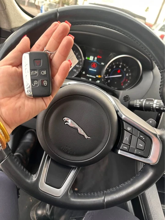 2020 Jaguar F-Pace - Image 8 of 8