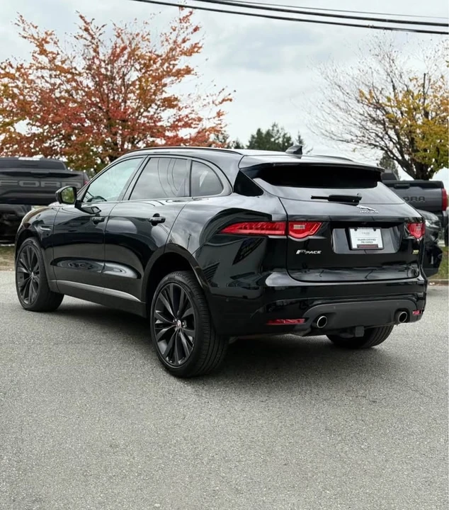 2020 Jaguar F-Pace - Image 3 of 7