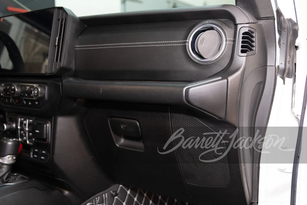 2020 Jeep JT Gladiator - Image 25 of 29