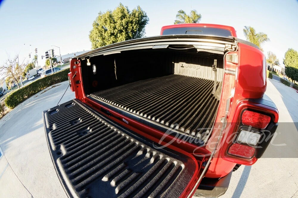 2020 Jeep JT Gladiator - Image 26 of 29