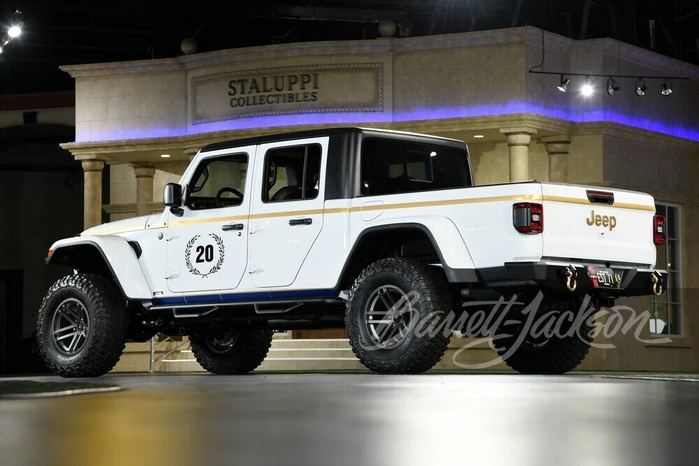 2020 Jeep JT Gladiator - Image 16 of 17