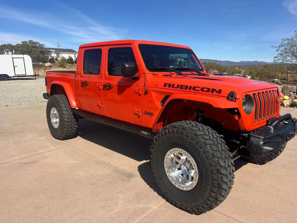 2020 Jeep JT Gladiator - Image 2 of 14