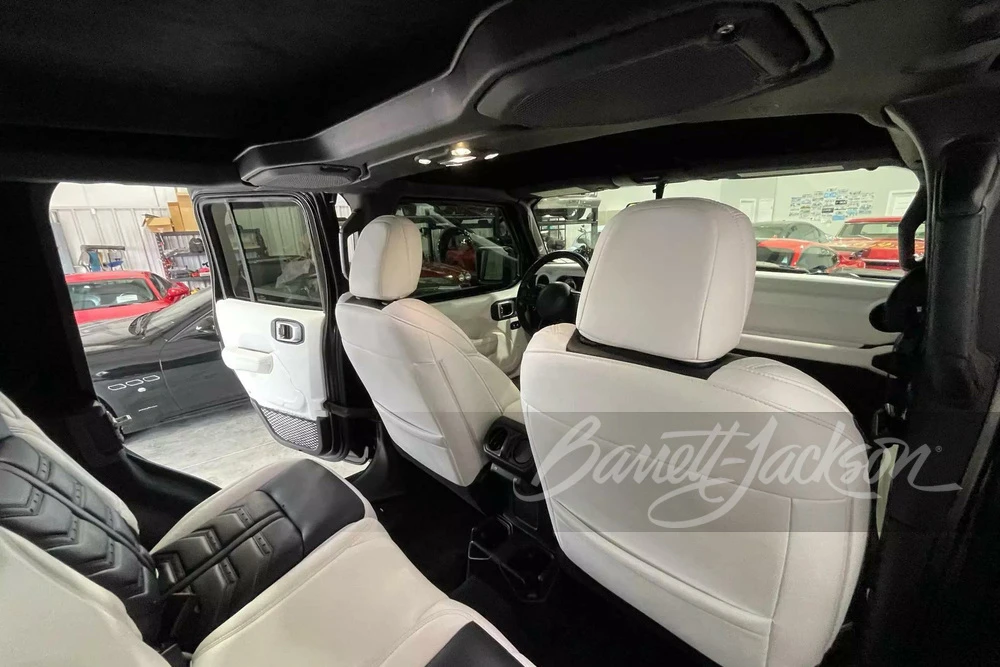 2020 Jeep JL Wrangler - Image 11 of 31
