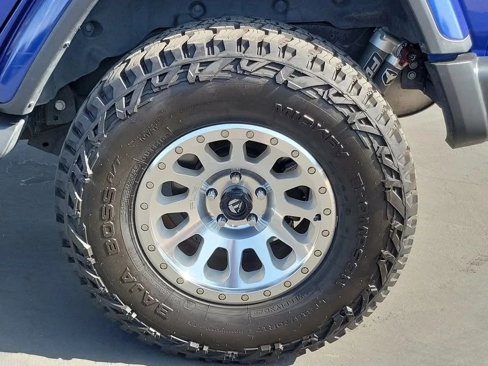 2020 Jeep JL Wrangler - Image 17 of 20