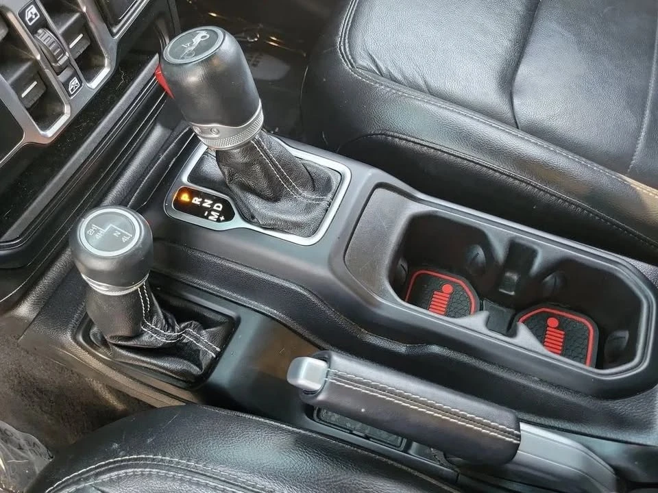 2020 Jeep JL Wrangler - Image 8 of 20