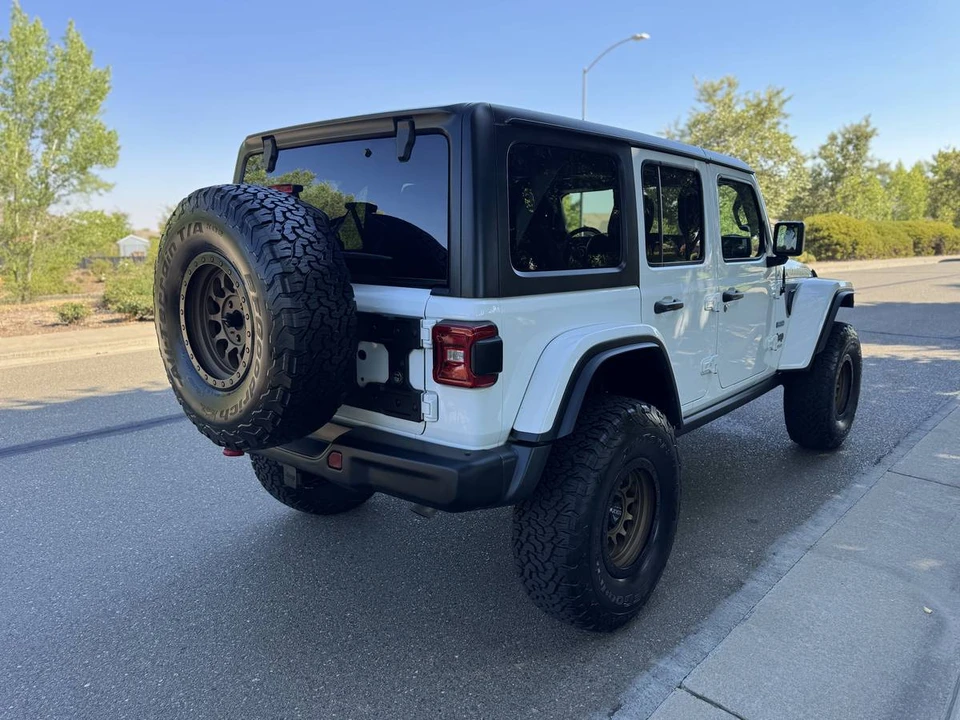 2020 Jeep JL Wrangler - Image 6 of 20