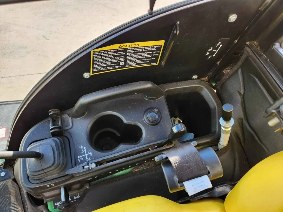 2020 John Deere - Image 14 of 17