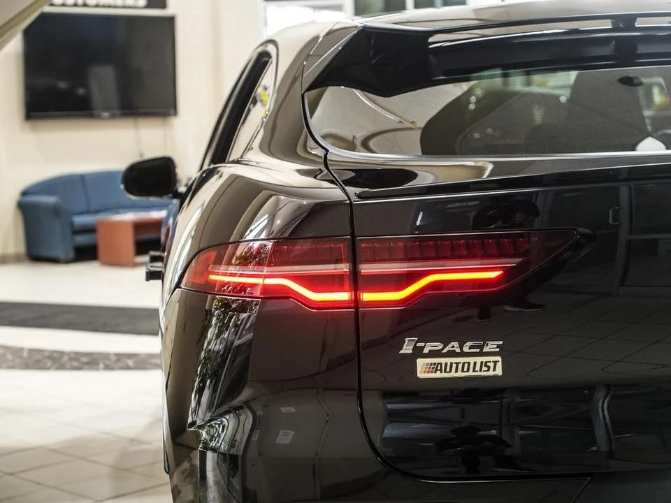 2020 Jaguar I-Pace - Image 15 of 20