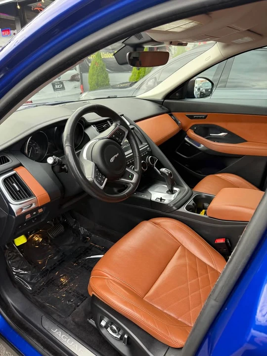 2020 Jaguar E-Pace - Image 11 of 12