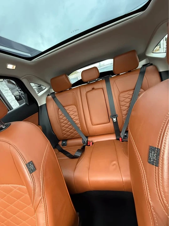 2020 Jaguar E-Pace - Image 6 of 12