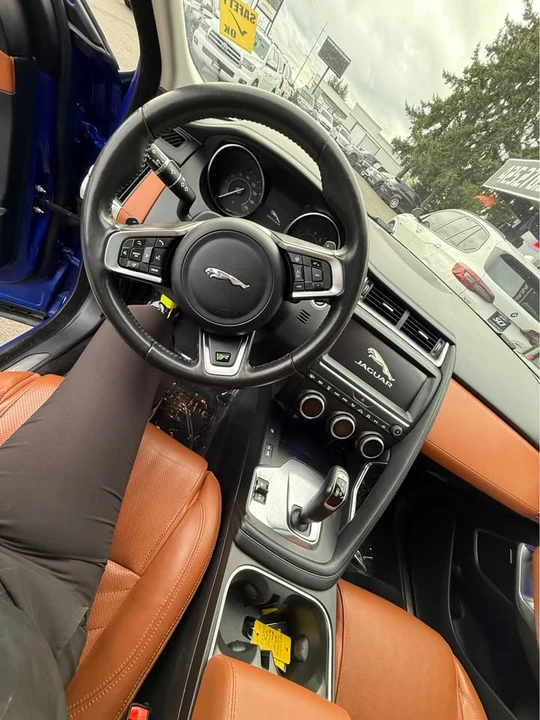 2020 Jaguar E-Pace - Image 9 of 12