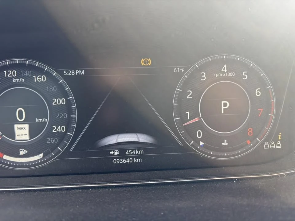 2020 Jaguar E-Pace - Image 8 of 14