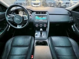 2020 Jaguar E-Pace - Image 15 of 16
