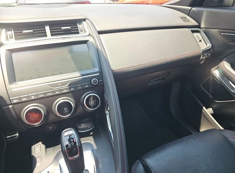 2020 Jaguar E-Pace - Image 13 of 14