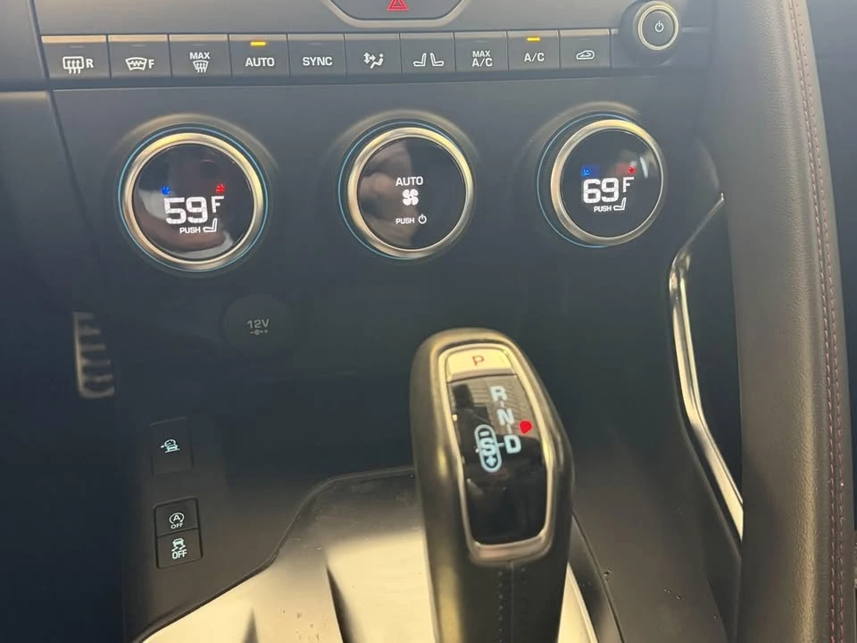 2020 Jaguar E-Pace - Image 13 of 20