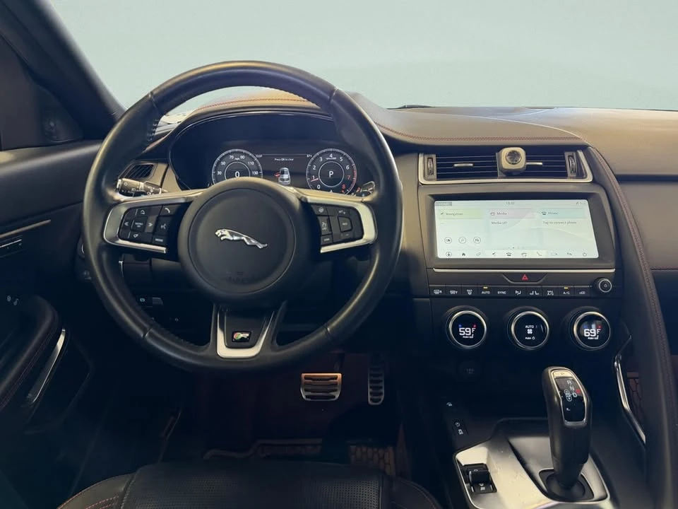 2020 Jaguar E-Pace - Image 11 of 20