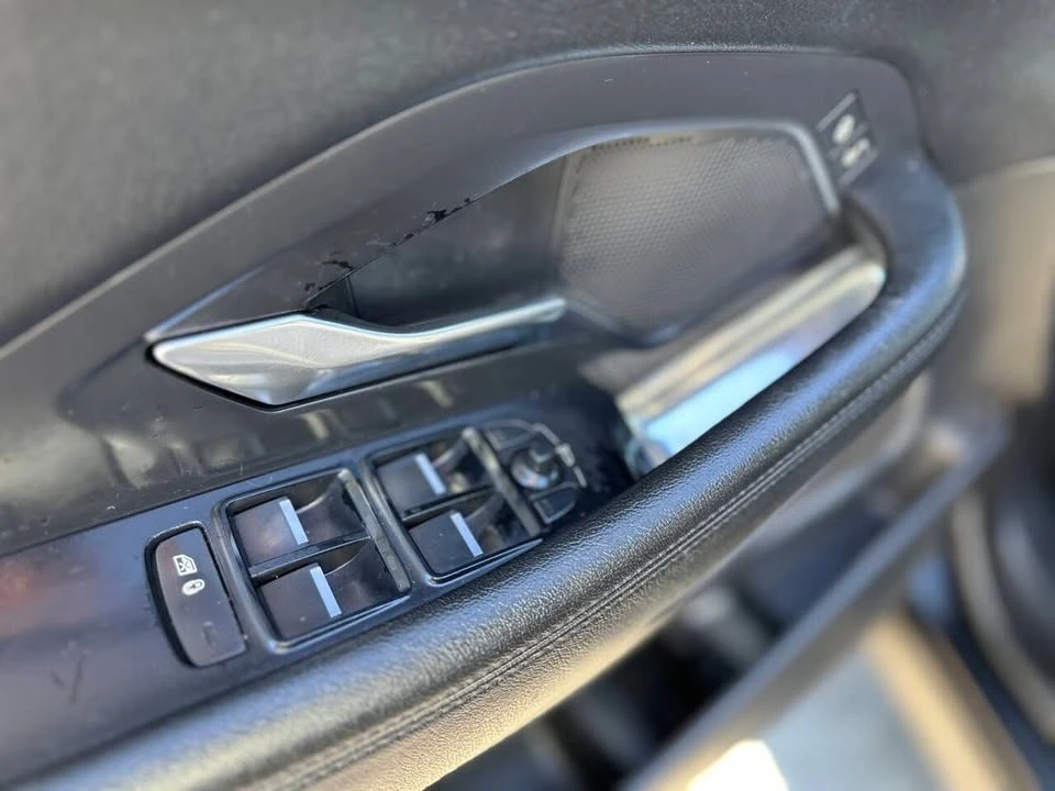 2020 Jaguar E-Pace - Image 19 of 20