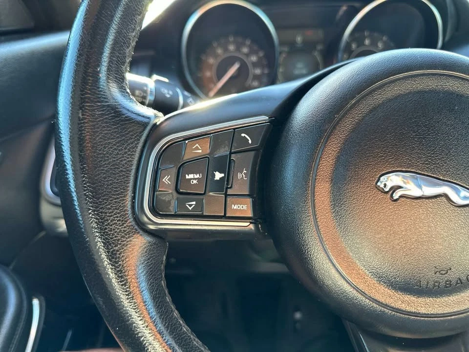 2020 Jaguar E-Pace - Image 13 of 20