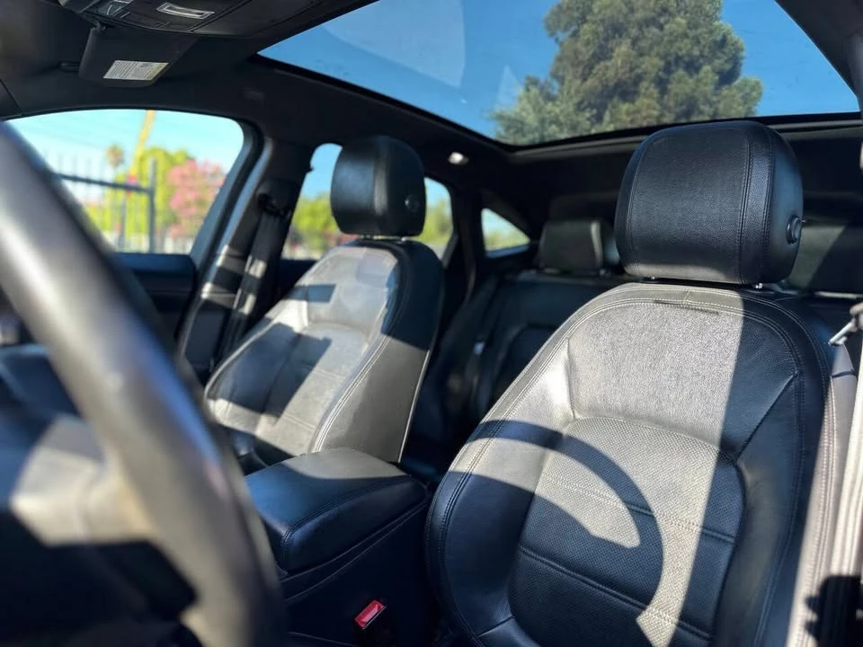 2020 Jaguar E-Pace - Image 12 of 20