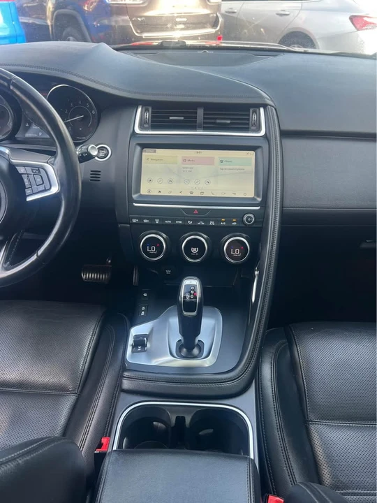 2020 Jaguar E-Pace - Image 9 of 20