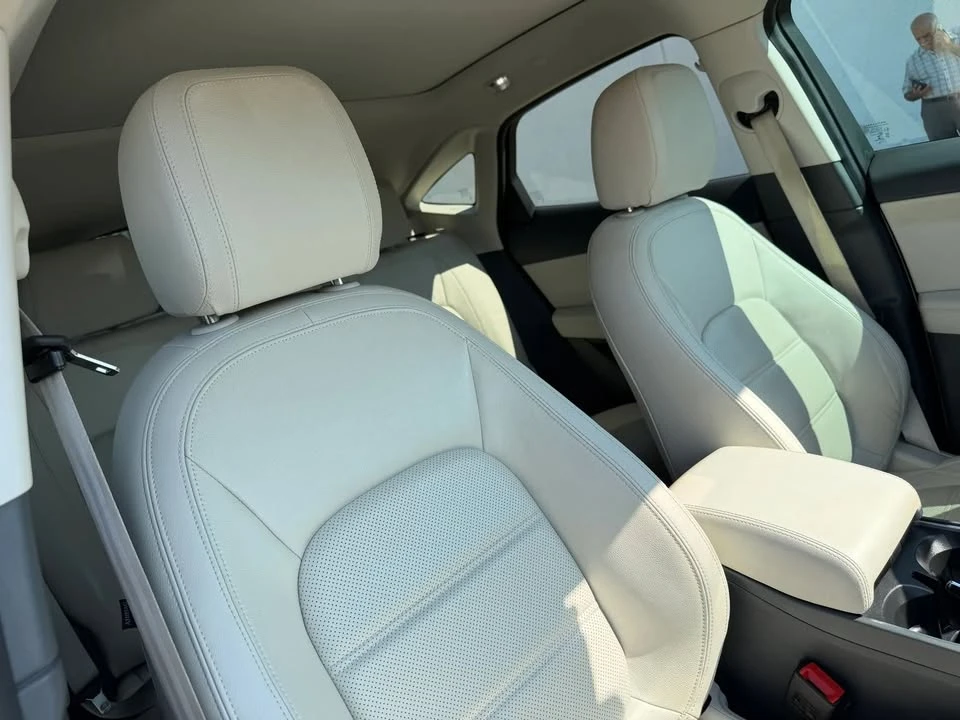 2020 Jaguar E-Pace - Image 13 of 20