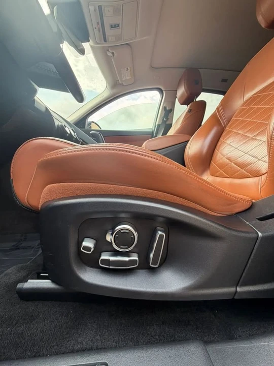 2020 Jaguar E-Pace - Image 14 of 20