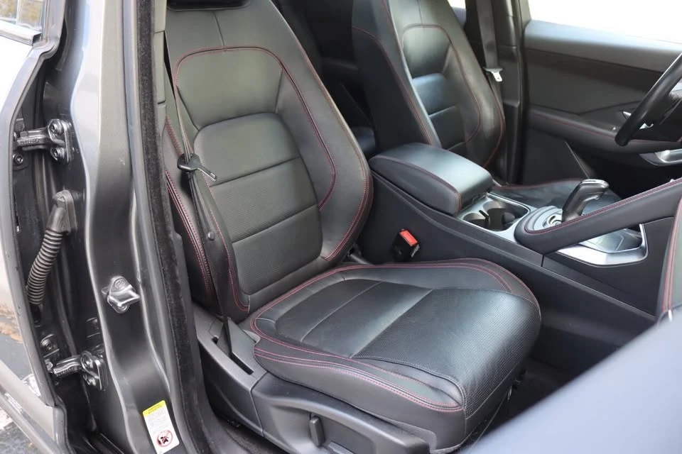 2020 Jaguar E-Pace - Image 17 of 20