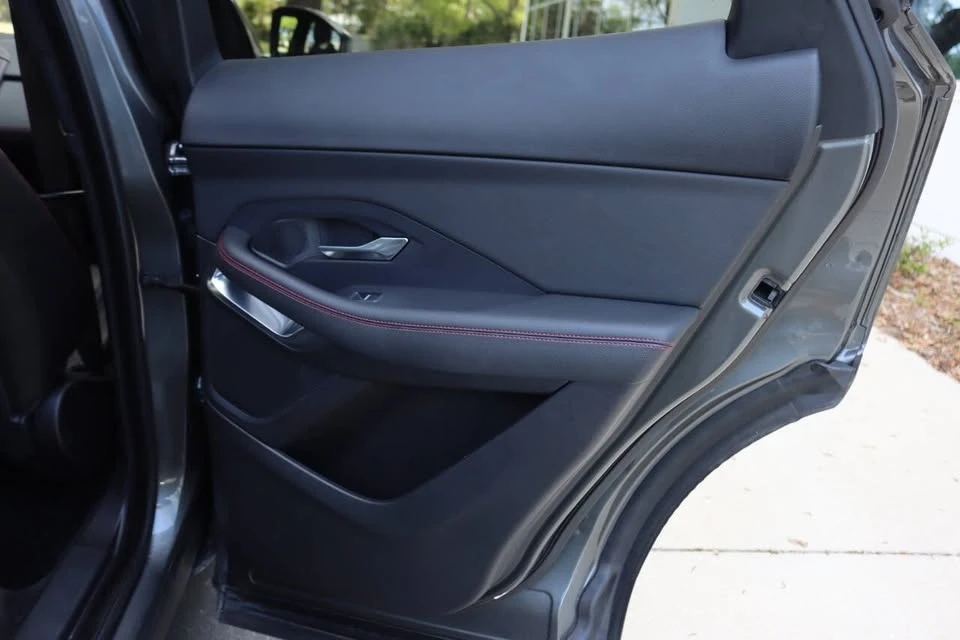 2020 Jaguar E-Pace - Image 14 of 20