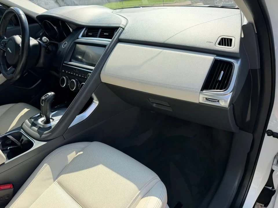 2020 Jaguar E-Pace - Image 11 of 20