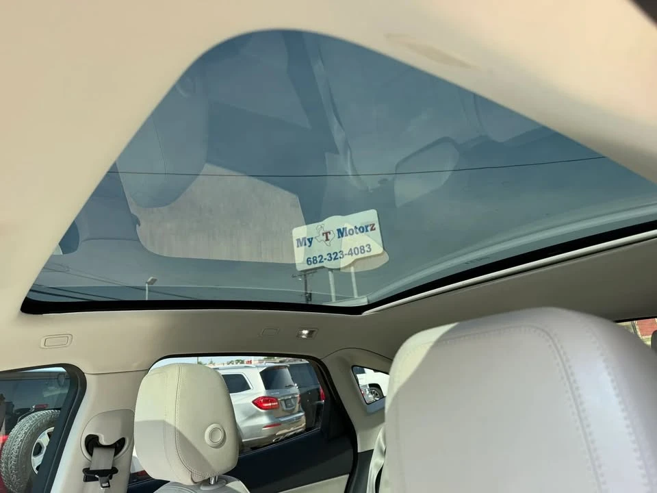 2020 Jaguar E-Pace - Image 9 of 20