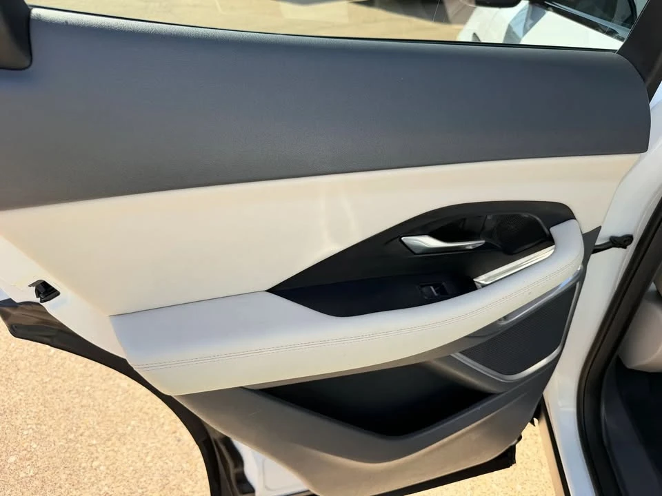 2020 Jaguar E-Pace - Image 18 of 20