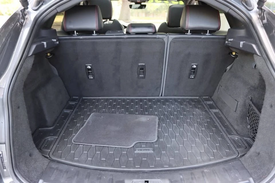 2020 Jaguar E-Pace - Image 13 of 20