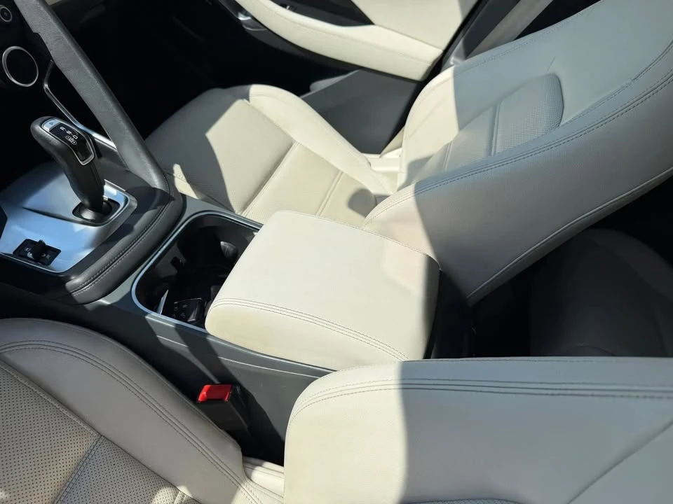2020 Jaguar E-Pace - Image 4 of 20