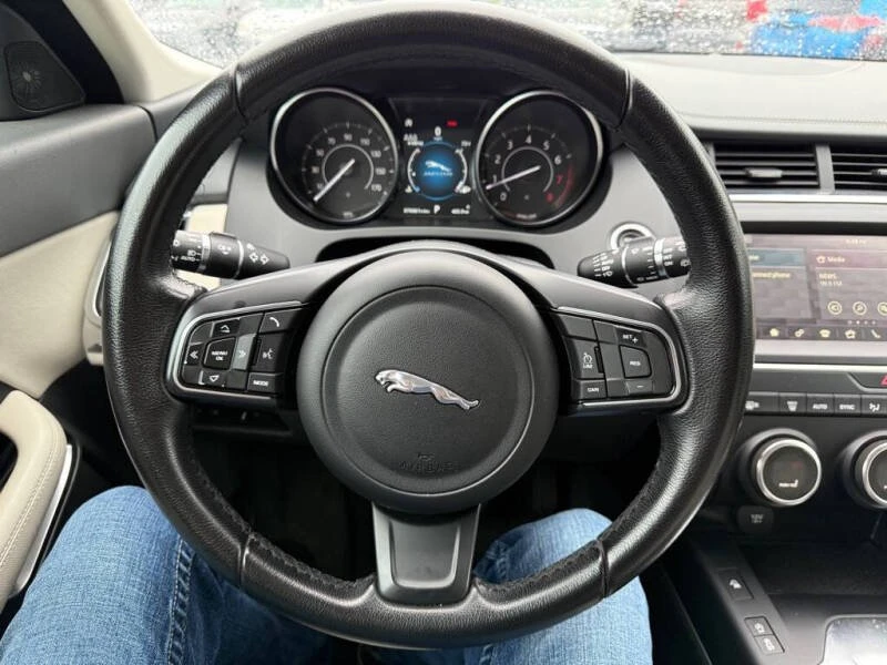 2020 Jaguar E-Pace - Image 6 of 7