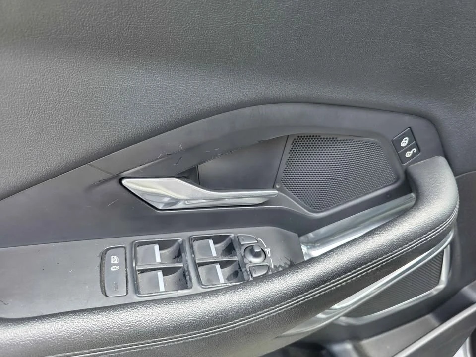 2020 Jaguar E-Pace - Image 15 of 20