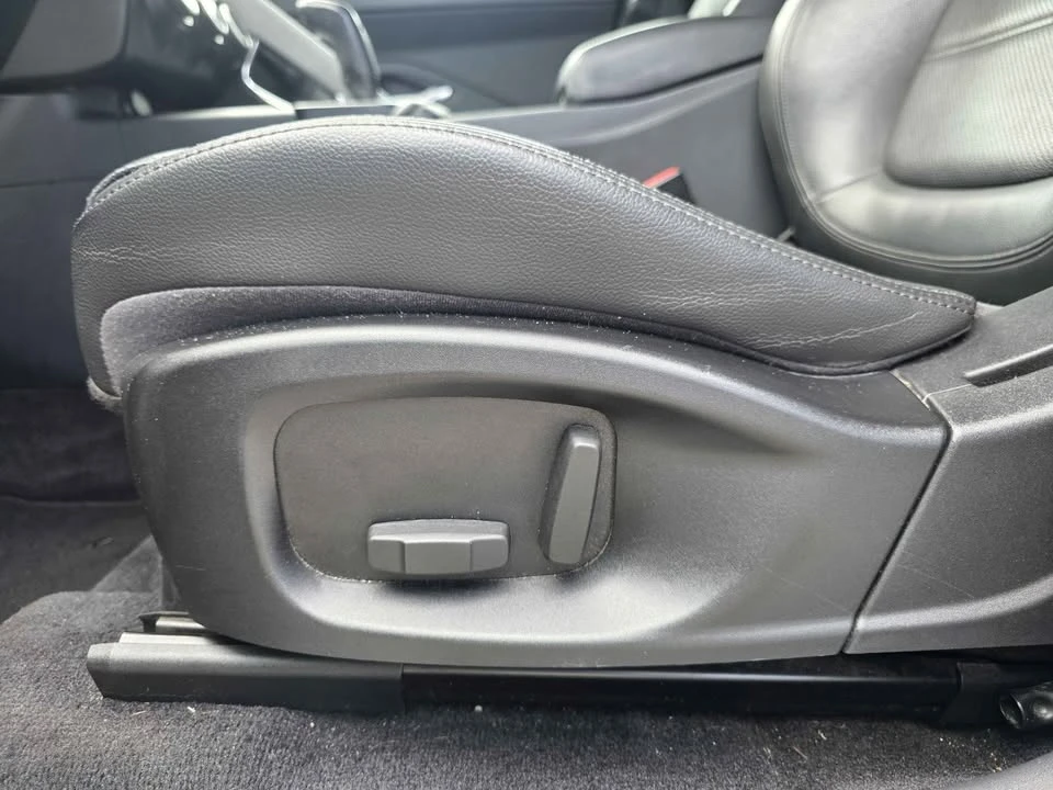 2020 Jaguar E-Pace - Image 13 of 20