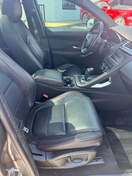 2020 Jaguar E-Pace - Image 11 of 15