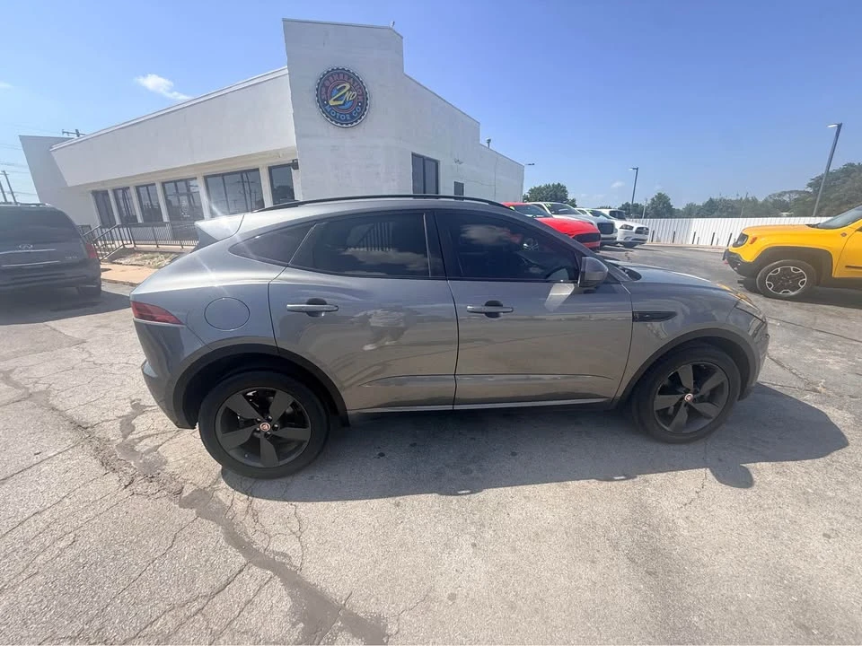 2020 Jaguar E-Pace - Image 9 of 15