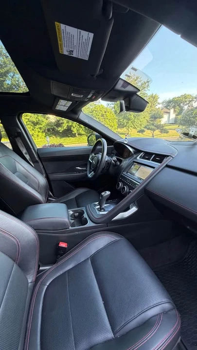 2020 Jaguar E-Pace - Image 11 of 16