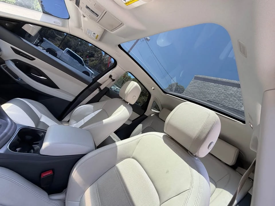 2020 Jaguar E-Pace - Image 11 of 13