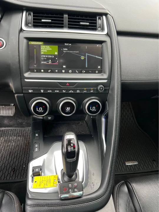 2020 Jaguar E-Pace - Image 13 of 17