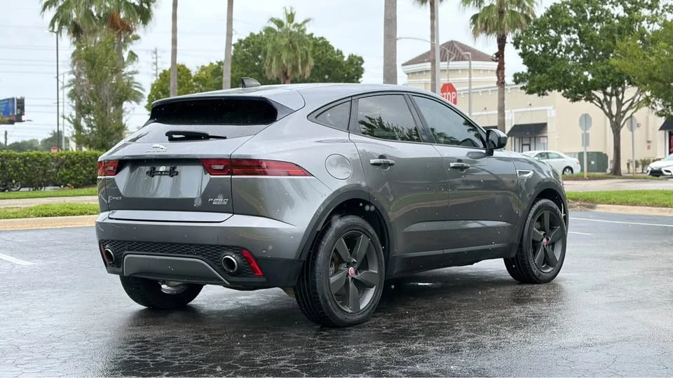 2020 Jaguar E-Pace - Image 3 of 16