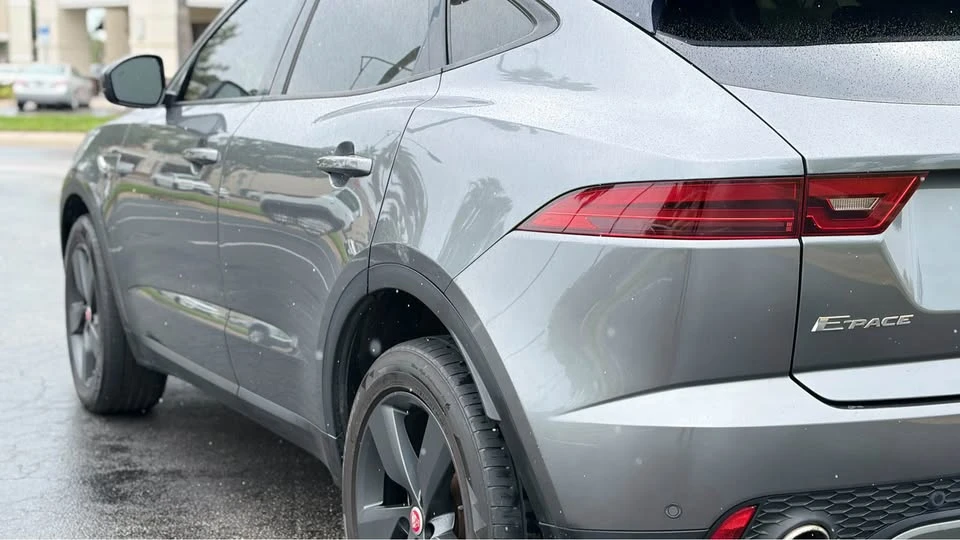 2020 Jaguar E-Pace - Image 5 of 16