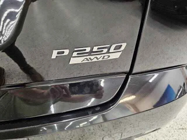 2020 Jaguar E-Pace - Image 19 of 20