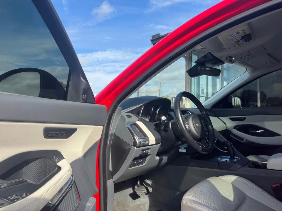 2020 Jaguar E-Pace - Image 6 of 11