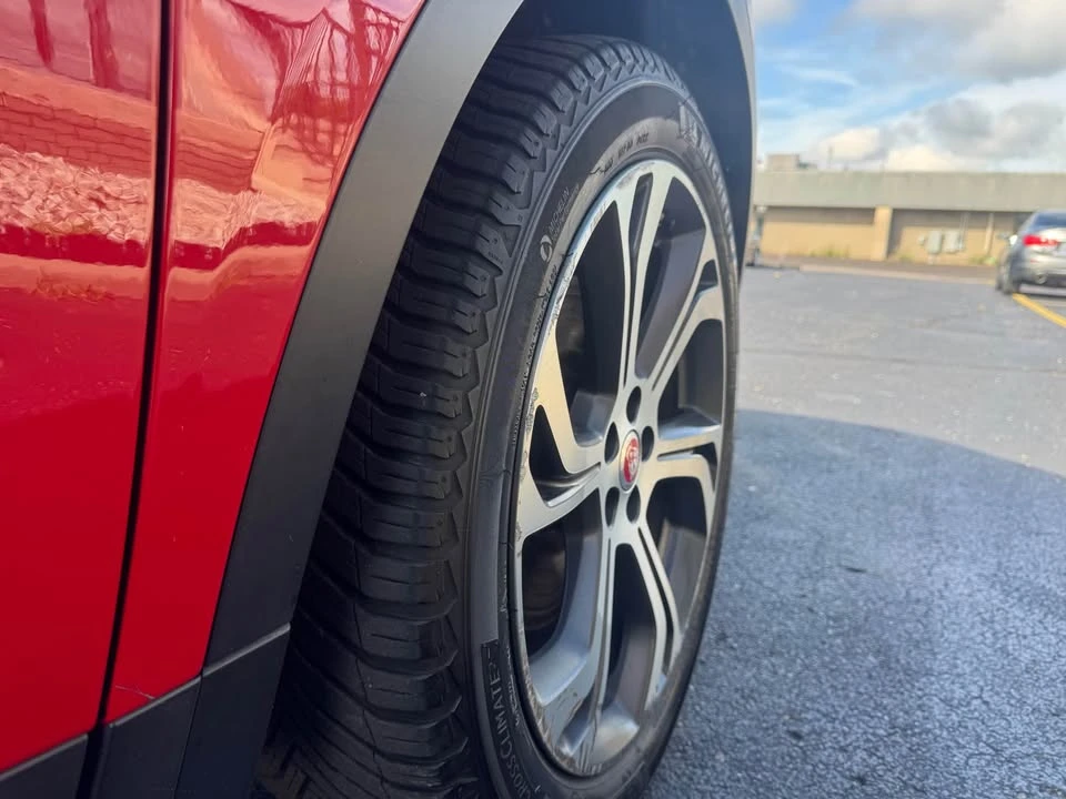 2020 Jaguar E-Pace - Image 4 of 11
